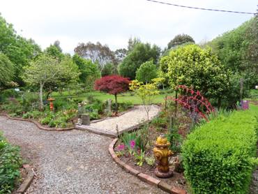 GARDEN 1.jpg