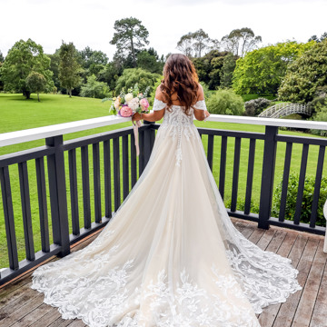 HUs Balcony Bride.jpg
